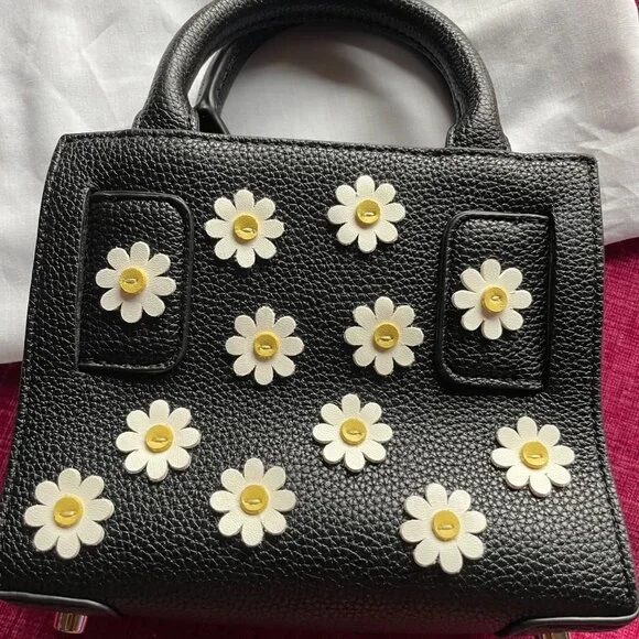 Brandon Blackwood Kuei Bag – Black Leather Daisy Appliqué - Picture 3 of 5